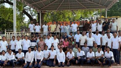 अंतर्राष्ट्रीय योग दिवस पर पुलिस लाइन दुर्ग में विशाल योग शिविर आयोजित, पुलिस अधिकारियों एवं कर्मचारियों ने उत्साहपूर्वक किया योगाभ्यास 8 अंतर्राष्ट्रीय योग दिवस पर पुलिस लाइन दुर्ग में विशाल योग शिविर आयोजित, पुलिस अधिकारियों एवं कर्मचारियों ने उत्साहपूर्वक किया योगाभ्यास