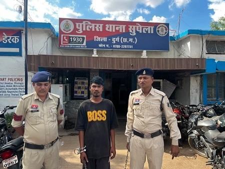 कटर दिखाकर मारपीट करने वाला गुण्डा बदमाश गिरफ्तार...