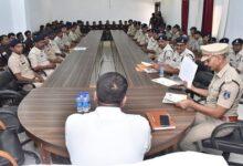 पुलिस अधीक्षक द्वारा डायल 112 कर्मचारियों एवं चालकों की बैठक लेकर आवश्यक दिशा-निर्देश दिए गए, उत्कृष्ट कार्य करने वालों को किया गया सम्मानित