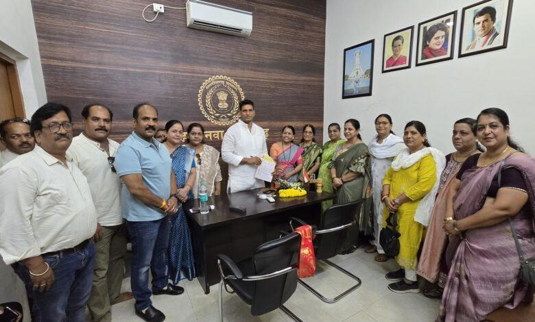 जनता की हर समस्या का होगा समाधान, अधिकारियों को दिए त्वरित कार्रवाई के निर्देश : विधायक देवेंद्र यादव 1 जनता की हर समस्या का होगा समाधान, अधिकारियों को दिए त्वरित कार्रवाई के निर्देश : विधायक देवेंद्र यादव