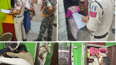दुर्ग पुलिस का विशेष सघन चेकिंग एवं तलाशी अभियान, 67 अधिकारियों-कर्मचारियों के संयुक्त बल ने संदिग्ध व्यक्तियों का सत्यापन कर 04 बिना नंबर वाहनों को किया जप्त... 9 दुर्ग पुलिस का विशेष सघन चेकिंग एवं तलाशी अभियान, 67 अधिकारियों-कर्मचारियों के संयुक्त बल ने संदिग्ध व्यक्तियों का सत्यापन कर 04 बिना नंबर वाहनों को किया जप्त...
