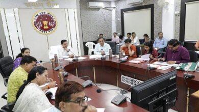 संस्थागत प्रसव को बढ़ावा देना तथा कुपोषण दूर करना स्वास्थ्य एवं महिला बाल विकास विभाग की जिम्मेदारी - कमिश्नर शीलेंद्र सिंह
