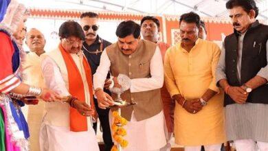 मुख्यमंत्री डॉ. यादव ने कहा कि राज्य में संपूर्ण कृषि अर्थव्यवस्था को "खेत से कारखाने तक और कारखाने से बाजार तक" विकसित किया जा रहा है।