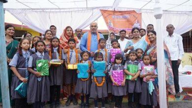 डबल इंजन की सरकार गांव-गांव तक विकास और शिक्षा की रोशनी पहुँचा रही है- विधायक ललित चंद्राकर... 9 डबल इंजन की सरकार गांव-गांव तक विकास और शिक्षा की रोशनी पहुँचा रही है- विधायक ललित चंद्राकर...