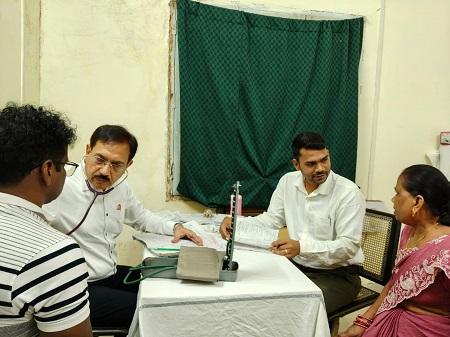 राजहरा माइंस अस्पताल के 25वें मेगा मेडिकल कैंप में 710 मरीजों ने प्राप्त की विशेषज्ञ चिकित्सा सेवाएं... 1 राजहरा माइंस अस्पताल के 25वें मेगा मेडिकल कैंप में 710 मरीजों ने प्राप्त की विशेषज्ञ चिकित्सा सेवाएं...