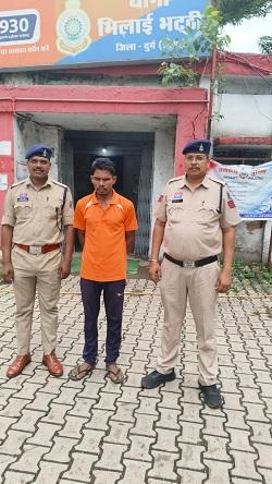 भिलाई स्टील प्लांट में दीवार फांदकर स्क्रैप लोहा चोरी करने वाले दो आरोपी गिरफ्तार, चोरी का माल एवं घटना में प्रयुक्त स्कूटी जप्त