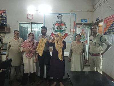 वर्चस्व की रंजिश में हत्या के प्रयास के मामले का त्वरित खुलासा, 02 महिला सहित 01 आरोपी गिरफ्तार 1 वर्चस्व की रंजिश में हत्या के प्रयास के मामले का त्वरित खुलासा, 02 महिला सहित 01 आरोपी गिरफ्तार