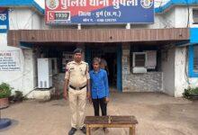 लोहे का धारदार हथियार लहराकर आमजन में भय उत्पन्न करने वाले आरोपी को सुपेला पुलिस ने किया गिरफ्तार