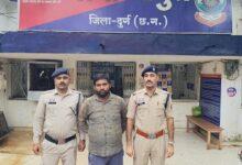अवैध रूप से देशी शराब का विक्रय करने वाले आरोपी को जामुल पुलिस ने गिरफ्तार कर 32 पौवा देशी मसाला शराब जप्त की...