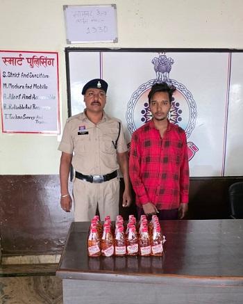 चाय-नाश्ता ठेले से चल रही थी अवैध शराब की दुकान, दुर्ग पुलिस की रेड में 45 पौवा शराब जब्त, आरोपी गिरफ्तार...