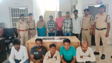 52 पत्ती ताश से हार-जीत का दांव लगाकर जुआ खेलने वाले 10 आरोपियों को वैशाली नगर पुलिस ने गिरफ्तार किया 12 52 पत्ती ताश से हार-जीत का दांव लगाकर जुआ खेलने वाले 10 आरोपियों को वैशाली नगर पुलिस ने गिरफ्तार किया