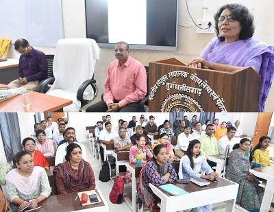 संभागीय वित्त एवं लेखा प्रशिक्षण संस्थान दुर्ग में नए प्रशिक्षण सत्र का शुभारंभ, राज्य स्तरीय टॉपर हुए सम्मानित... 1 संभागीय वित्त एवं लेखा प्रशिक्षण संस्थान दुर्ग में नए प्रशिक्षण सत्र का शुभारंभ, राज्य स्तरीय टॉपर हुए सम्मानित...