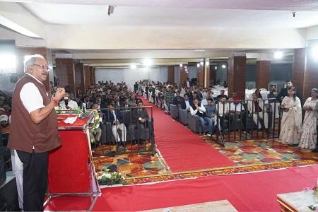 अधिवक्ता और न्यायाधीश मिलकर न्याय व्यवस्था पर जनता का विश्वास बनाए रखें: सांसद बृजमोहन अग्रवाल... 1 अधिवक्ता और न्यायाधीश मिलकर न्याय व्यवस्था पर जनता का विश्वास बनाए रखें: सांसद बृजमोहन अग्रवाल...