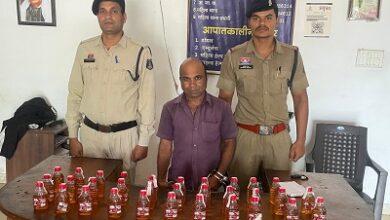 अवैध शराब पर दुर्ग पुलिस की लगातार कार्यवाही जारी, देशी शराब बिक्री करने वाला आरोपी गिरफ्तार... 7 अवैध शराब पर दुर्ग पुलिस की लगातार कार्यवाही जारी, देशी शराब बिक्री करने वाला आरोपी गिरफ्तार...