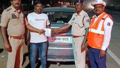 यातायात पुलिस दुर्ग द्वारा नशे में वाहन चलाने वालों के विरुद्ध लगातार सख्त कार्यवाही जारी है 2 यातायात पुलिस दुर्ग द्वारा नशे में वाहन चलाने वालों के विरुद्ध लगातार सख्त कार्यवाही जारी है