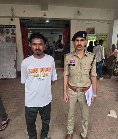 सूने मकान में चोरी के मामले में लंबे समय से फरार आरोपी गिरफ्तार, न्यायालय में पेश कर भेजा गया न्यायिक रिमांड पर