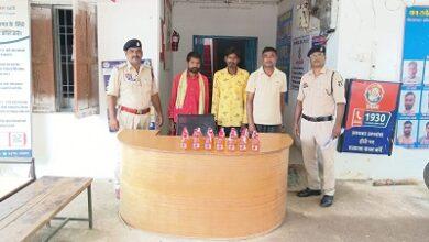 अवैध शराब परिवहन के विरुद्ध दुर्ग पुलिस की लगातार कार्यवाही ज़ारी, दो थाना क्षेत्रों से 04 आरोपी गिरफ्तार 7 अवैध शराब परिवहन के विरुद्ध दुर्ग पुलिस की लगातार कार्यवाही ज़ारी, दो थाना क्षेत्रों से 04 आरोपी गिरफ्तार