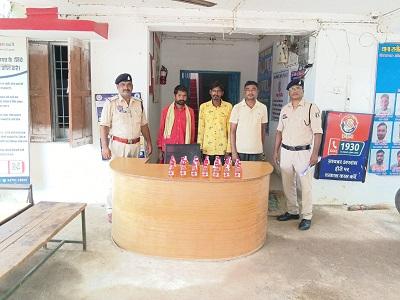 अवैध शराब परिवहन के विरुद्ध दुर्ग पुलिस की लगातार कार्यवाही ज़ारी, दो थाना क्षेत्रों से 04 आरोपी गिरफ्तार 1 अवैध शराब परिवहन के विरुद्ध दुर्ग पुलिस की लगातार कार्यवाही ज़ारी, दो थाना क्षेत्रों से 04 आरोपी गिरफ्तार