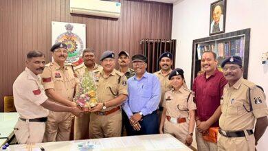अलविदा दुर्ग, अलविदा भिलाई" : ASP सुखनंदन राठौर का भावुक संदेश, ढाई साल के कार्यकाल के बाद संभालेंगे जगदलपुर की जिम्मेदारी 9 अलविदा दुर्ग, अलविदा भिलाई" : ASP सुखनंदन राठौर का भावुक संदेश, ढाई साल के कार्यकाल के बाद संभालेंगे जगदलपुर की जिम्मेदारी