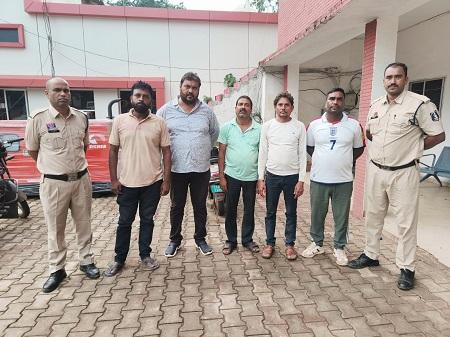 जमीन के हिसाब-किताब के विवाद में जानलेवा हमला करने वाले 05 आरोपी 24 घंटे के भीतर गिरफ्तार... 1 जमीन के हिसाब-किताब के विवाद में जानलेवा हमला करने वाले 05 आरोपी 24 घंटे के भीतर गिरफ्तार...