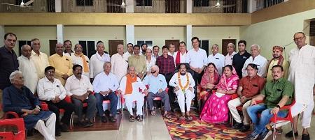 ब्राह्मण मित्र मंडल की बैठक संपन्न...