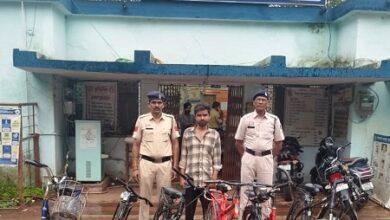 नेवई पुलिस की त्वरित कार्यवाही – विभिन्न स्थानों से सायकल चोरी करने वाले आरोपी को गिरफ्तार कर 06 नग सायकल बरामद