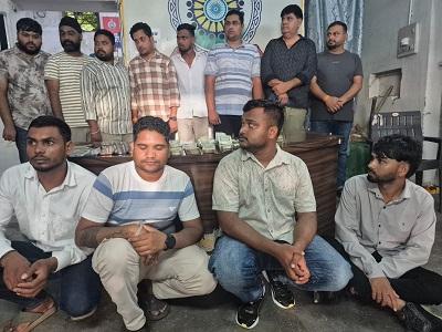 रायपुर नाका क्षेत्र में जुआ पर मोहन नगर पुलिस की बड़ी कार्यवाही, 12 आरोपी गिरफ्तार... 1 रायपुर नाका क्षेत्र में जुआ पर मोहन नगर पुलिस की बड़ी कार्यवाही, 12 आरोपी गिरफ्तार...