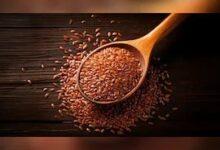 सुबह खाली पेट खाएं एक चम्मच अलसी, मिलेंगे ये कमाल के फायदे...