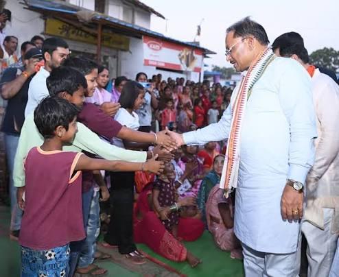 विशेष लेख : तिहारू भी जान गया है, क्या है सुराज...