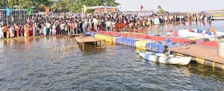 विशेष आलेख : प्रकृति, रोमांच और लबालब जलराशि का अद्भुत संगम : पर्यटकों की पहली पसंद बना धमतरी... 17 विशेष आलेख : प्रकृति, रोमांच और लबालब जलराशि का अद्भुत संगम : पर्यटकों की पहली पसंद बना धमतरी...