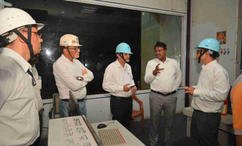भिलाई इस्पात संयंत्र के दौरे पर आये टी.एन. नटराजन ने मिल्स प्रदर्शन की समीक्षा कर महत्वाकांक्षी लक्ष्य तय करने का दिया संदेश...