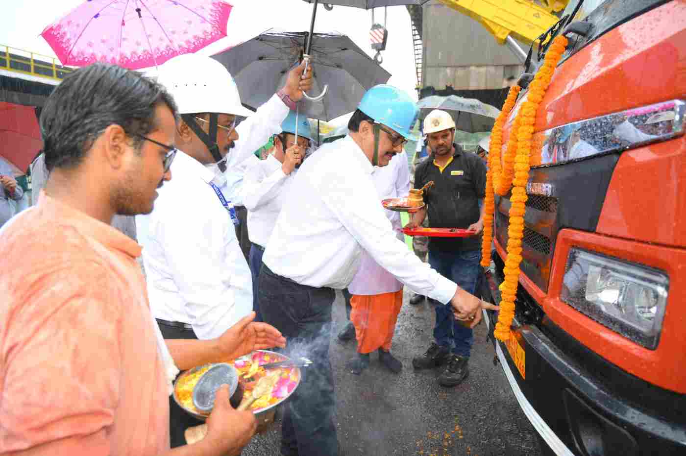 बीएसपी प्लांट गैरेज में बढ़ी तकनीकी ताकत, 5 नए उपकरणों से मजबूत हुआ ऑपरेशन... 16 बीएसपी प्लांट गैरेज में बढ़ी तकनीकी ताकत, 5 नए उपकरणों से मजबूत हुआ ऑपरेशन...