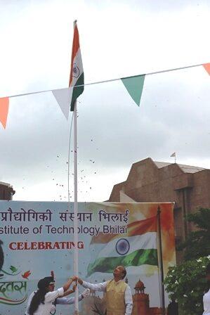 80वें स्वतंत्रता दिवस पर तिरंगे की शान में गूंजा आईआईटी भिलाई का परिसर...