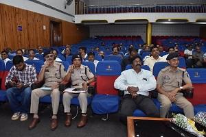 Operation Vishwas: दुर्ग ट्रैफिक पुलिस का बड़ा अभियान, 5 दिन में 2,000 नाबालिग वाहन चालकों की जांच, 95 पर कार्रवाई...