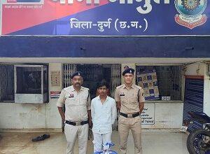 अवैध गांजा बिक्री पर दुर्ग पुलिस की लगातार कार्यवाही जारी,आरोपी को जामुल पुलिस ने 2.360 किलोग्राम गांजा सहित किया गिरफ्तार