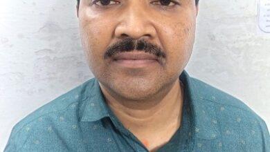 हेमचंद यादव विश्वविद्यालय की दैनिक वेतनभोगी महिला कर्मचारी के वेतन से ₹1,49,384/- के गबन के मामले में कुलसचिव गिरफ्तार