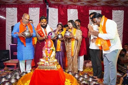 अयोध्या में राम मंदिर भूमि पूजन की स्मृति में रिसाली के राधेश्वरी मंदिर में धार्मिक कार्यक्रम संपन्न... 1 अयोध्या में राम मंदिर भूमि पूजन की स्मृति में रिसाली के राधेश्वरी मंदिर में धार्मिक कार्यक्रम संपन्न...
