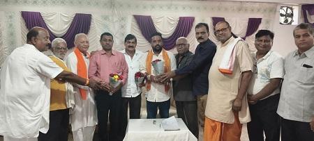 सरयू पारीण ब्राम्हण समाज की कार्यकारिणी सदस्य की बैठक संपन्न... 1 सरयू पारीण ब्राम्हण समाज की कार्यकारिणी सदस्य की बैठक संपन्न...
