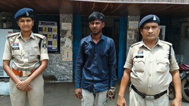 मदद के बहाने रोका, खंडहर में ले जाकर लूटा: अपहरण-डकैती केस का फरार आरोपी गिरफ्तार..