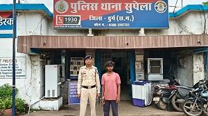 उधारी रकम एवं सब्जी कैरेट वापस मांगने पर विवाद, धारदार हथियार लहराकर मारपीट व धमकी देने वाला आरोपी गिरफ्तार