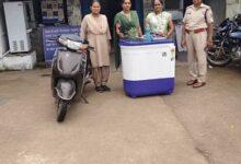 कर्ज की किश्त व ब्याज को लेकर दबाव बनाकर सामान ले जाने वाली दो महिला आरोपी गिरफ्तार
