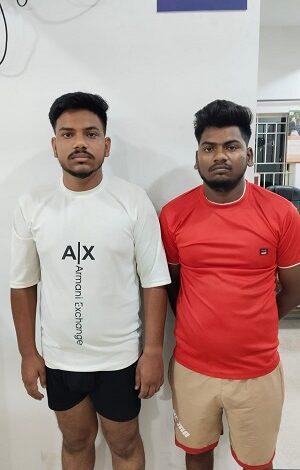 सेल्फ ड्राइव वाहन के दुर्घटनाग्रस्त होने पर दो लाख रुपये की मांग कर युवकों को जबरन ले जाकर मारपीट करने वाले दो आरोपी गिरफ्तार... 1 सेल्फ ड्राइव वाहन के दुर्घटनाग्रस्त होने पर दो लाख रुपये की मांग कर युवकों को जबरन ले जाकर मारपीट करने वाले दो आरोपी गिरफ्तार...