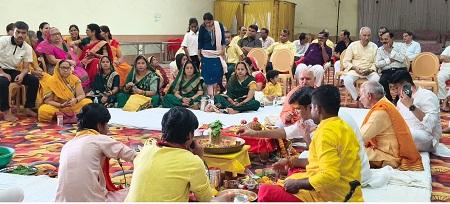 ब्राह्मण मित्र मंडल द्वारा श्रावण सोमवार पर देवाधिदेव भगवान श्री शिव शंकर जी का रुद्राभिषेक किया गया 1 ब्राह्मण मित्र मंडल द्वारा श्रावण सोमवार पर देवाधिदेव भगवान श्री शिव शंकर जी का रुद्राभिषेक किया गया