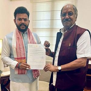 रायपुर एयरपोर्ट के अंतरराष्ट्रीयकरण के साथ बिलासपुर एयरपोर्ट के विकास के लिए ₹300 करोड़ के विशेष केंद्रीय अनुदान की मांग