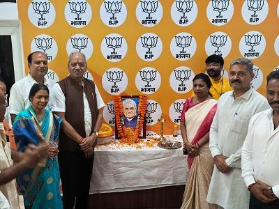 अटल जी के विचार और आदर्श सदैव राष्ट्रसेवा की प्रेरणा देते रहेंगे : बृजमोहन अग्रवाल