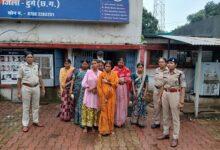शिवमहापुराण कथा स्थल पर संदिग्ध रूप से घूम रही 07 महिलाओं के विरुद्ध प्रतिबंधात्मक कार्यवाही, सुरक्षा व्यवस्था के तहत पुलिस ने की पूछताछ...