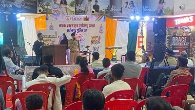 साइबर जागृति अभियान के तहत ट्रेजर आइलैंड मॉल भिलाई में साइबर सुरक्षा, नशा मुक्ति एवं यातायात जागरूकता कार्यक्रम आयोजित किया गया...