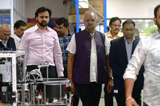 AMTZ ने दिखाई मेडिकल आत्मनिर्भरता की राह, छत्तीसगढ़ में भी बनेगा मेडिकल टेक्नोलॉजी हब: बृजमोहन अग्रवाल...