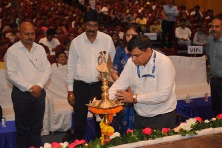 ठेका कर्मियों के मेधावी बच्चों को मिला ‘प्रोत्साहन’, 180 विद्यार्थियों को ₹13.80 लाख के पुरस्कार...