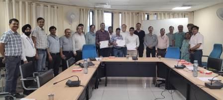 यूनिवर्सल रेल मिल के चार कर्मियों को मिला ‘कर्म शिरोमणि’ सम्मान...